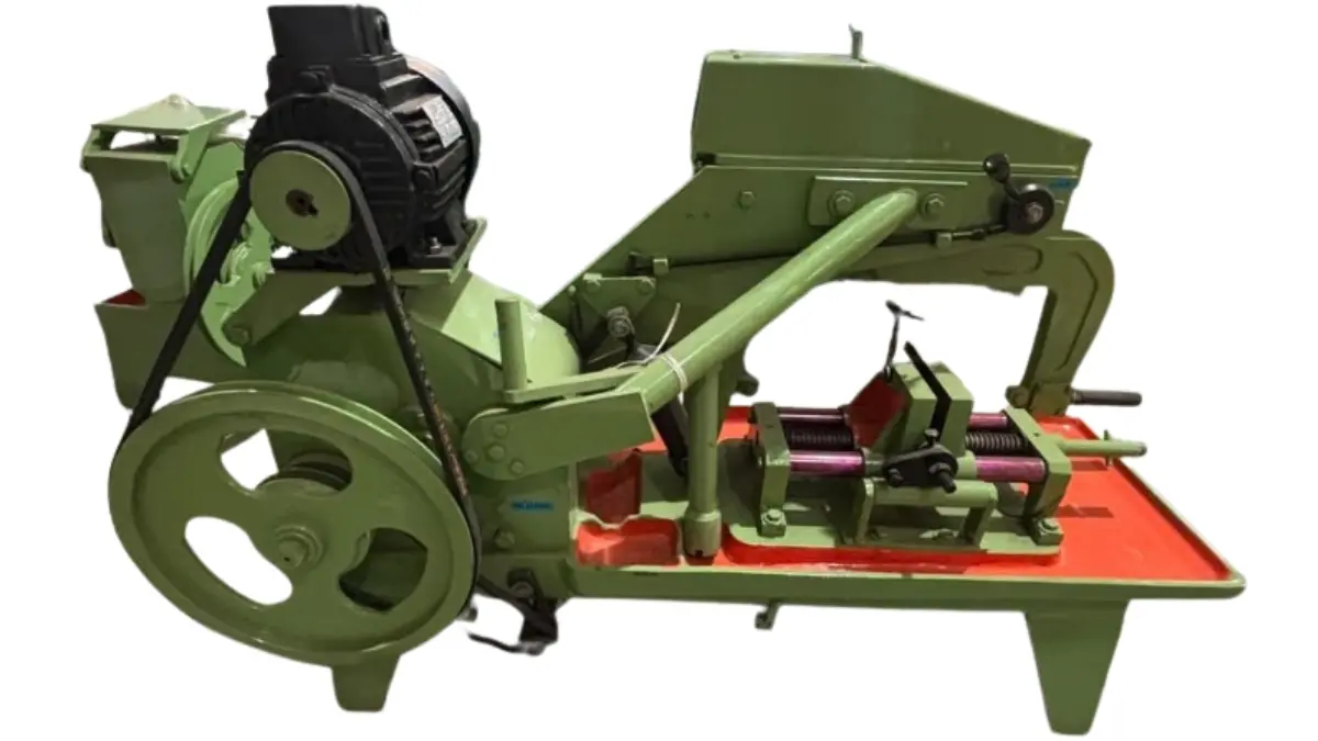 Semi Hydraulic Hack Saw Machine Semi Hydraulic Hack Saw Machine (BSH-7)